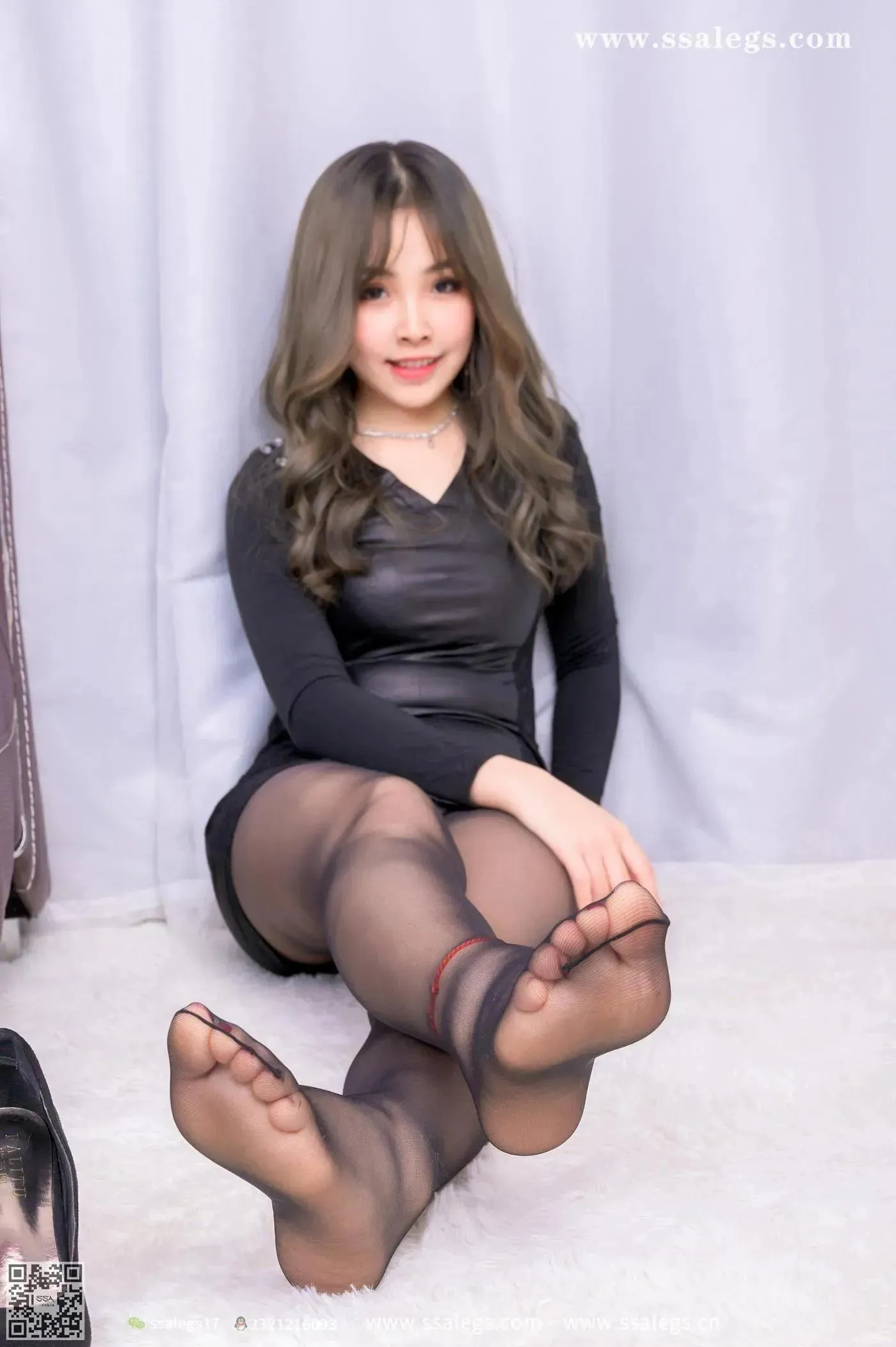 [SSA丝社]超清写真 NO.392 蜜桃黑色开档丝袜初体验(上)[23] [50P]插图5